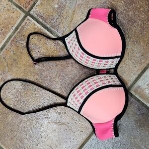 Victoria's secret the fabulous bikini top size 32C great condition